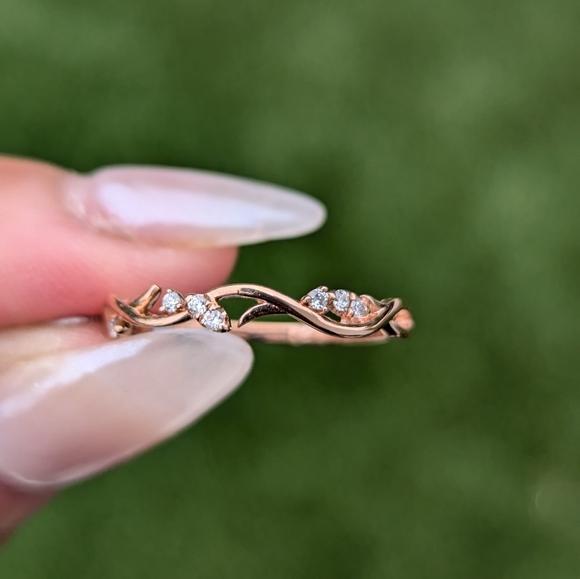 14K Rose Gold Vine Floral Diamond Ring Band - Picture 2 of 9